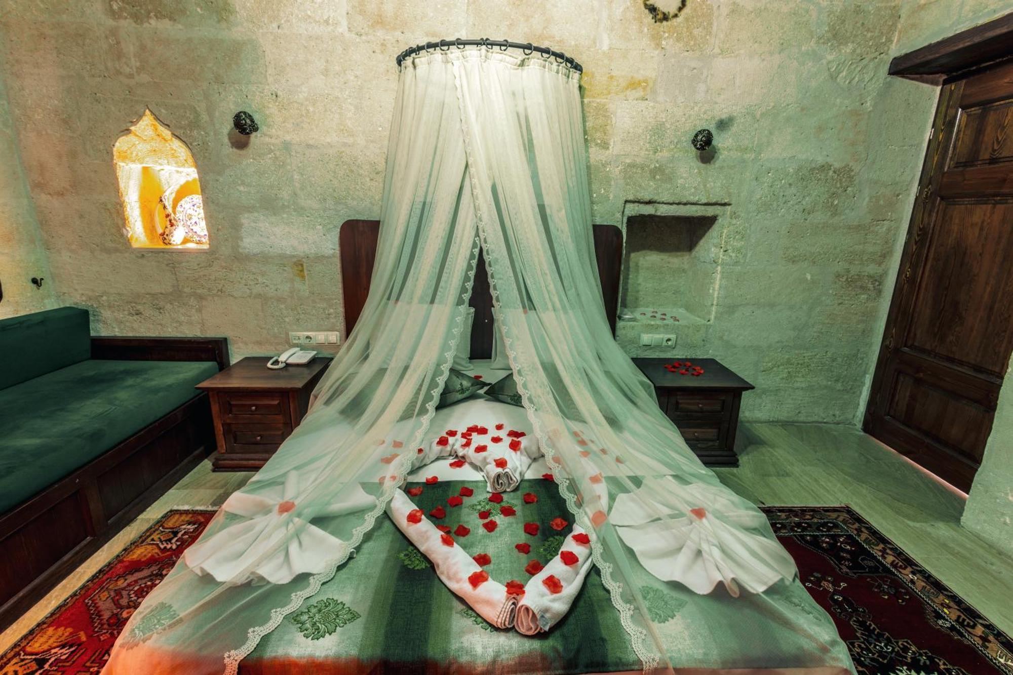 Tafana Cave & Stone Lodge Ürgüp Bagian luar foto