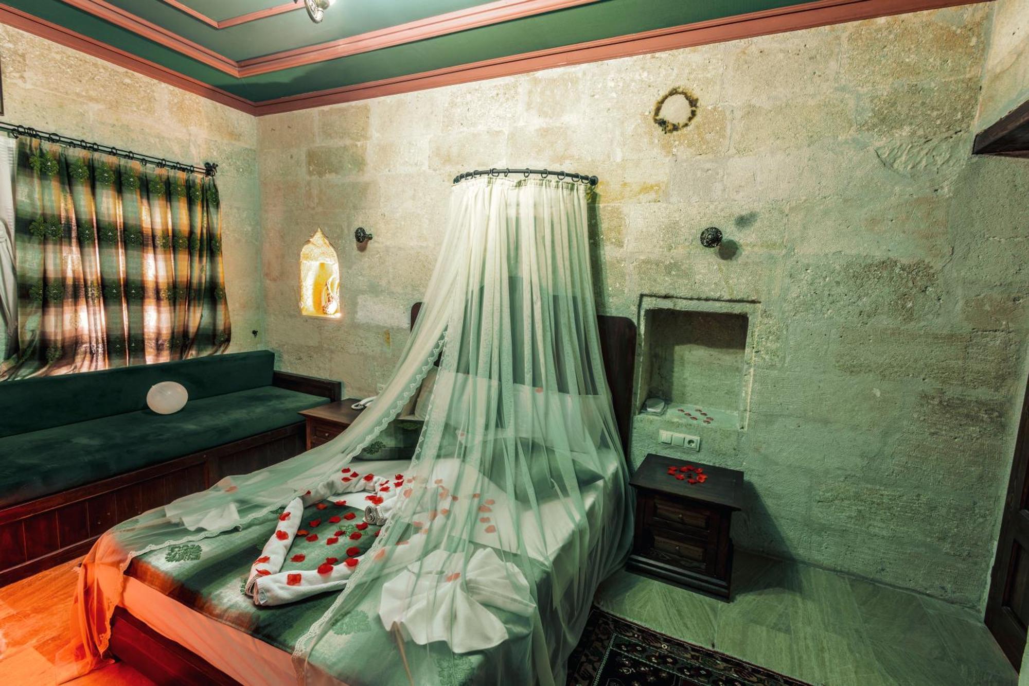 Tafana Cave & Stone Lodge Ürgüp Bagian luar foto