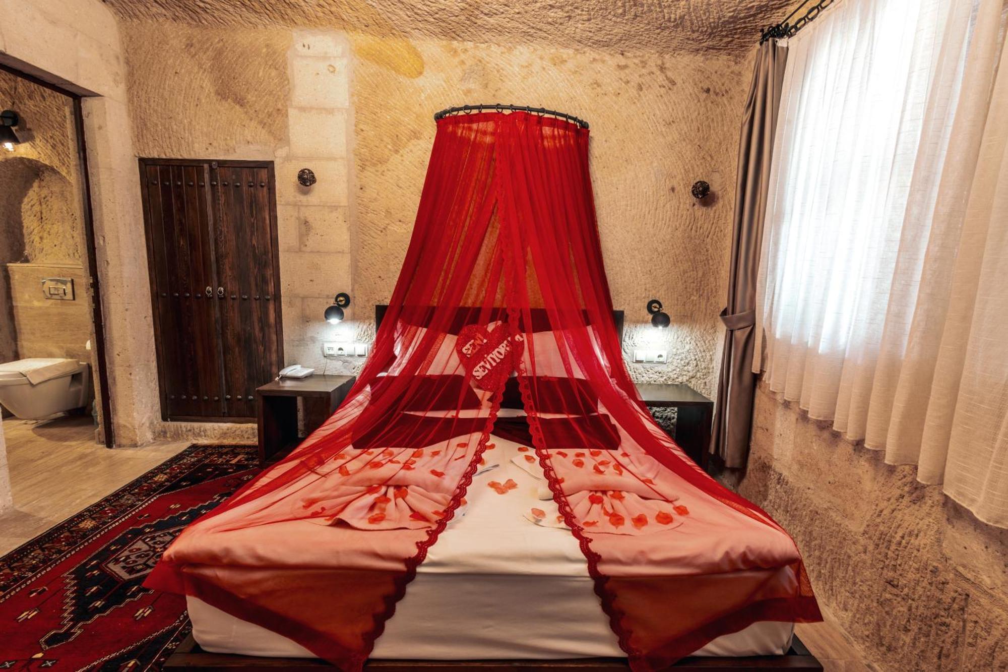 Tafana Cave & Stone Lodge Ürgüp Bagian luar foto