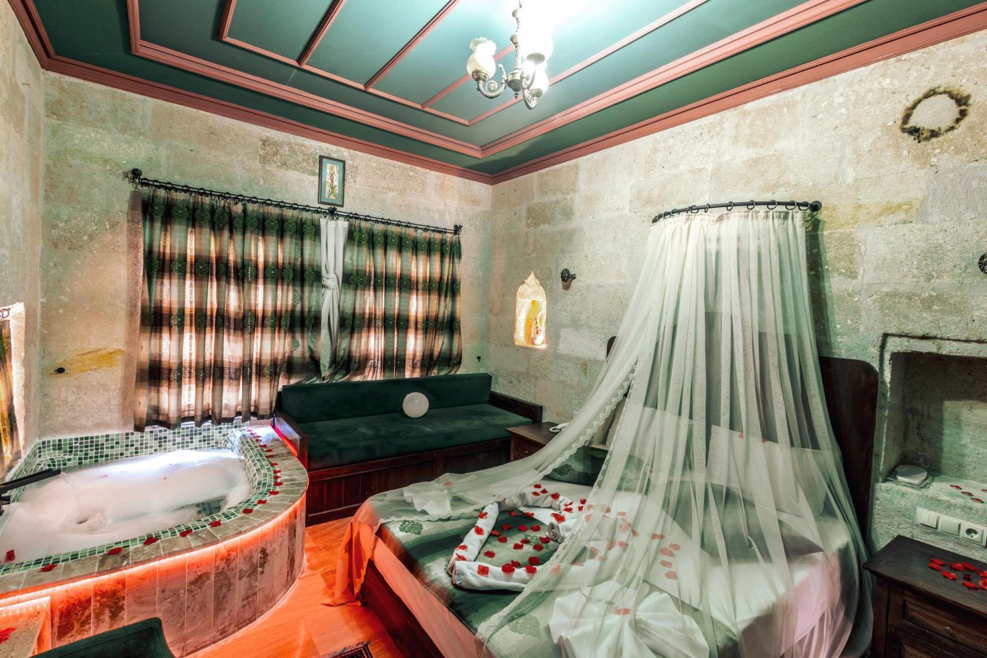 Tafana Cave & Stone Lodge Ürgüp Bagian luar foto