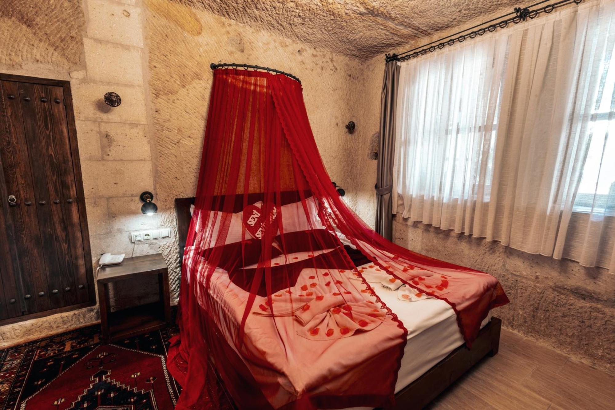 Tafana Cave & Stone Lodge Ürgüp Bagian luar foto