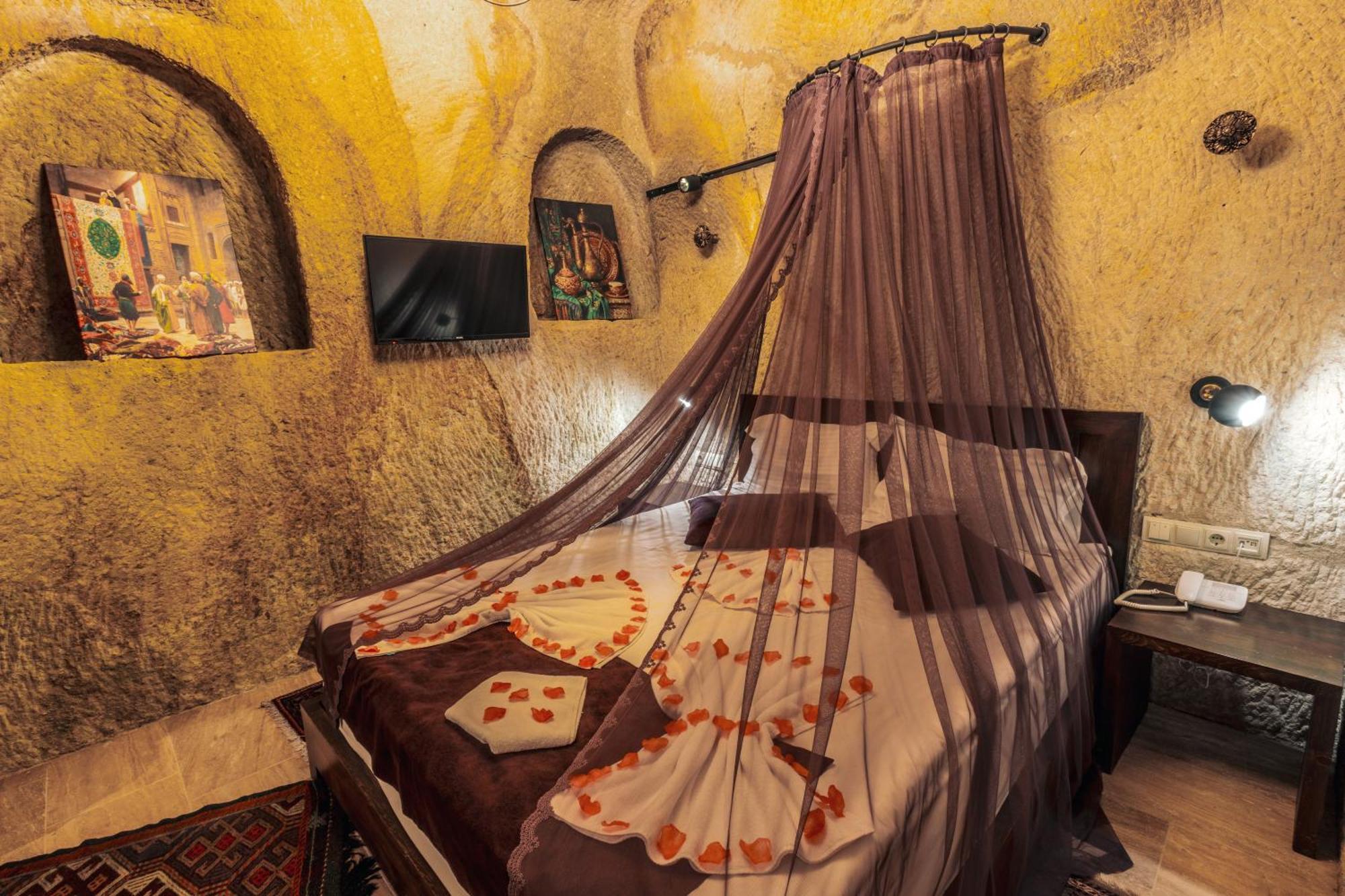 Tafana Cave & Stone Lodge Ürgüp Bagian luar foto