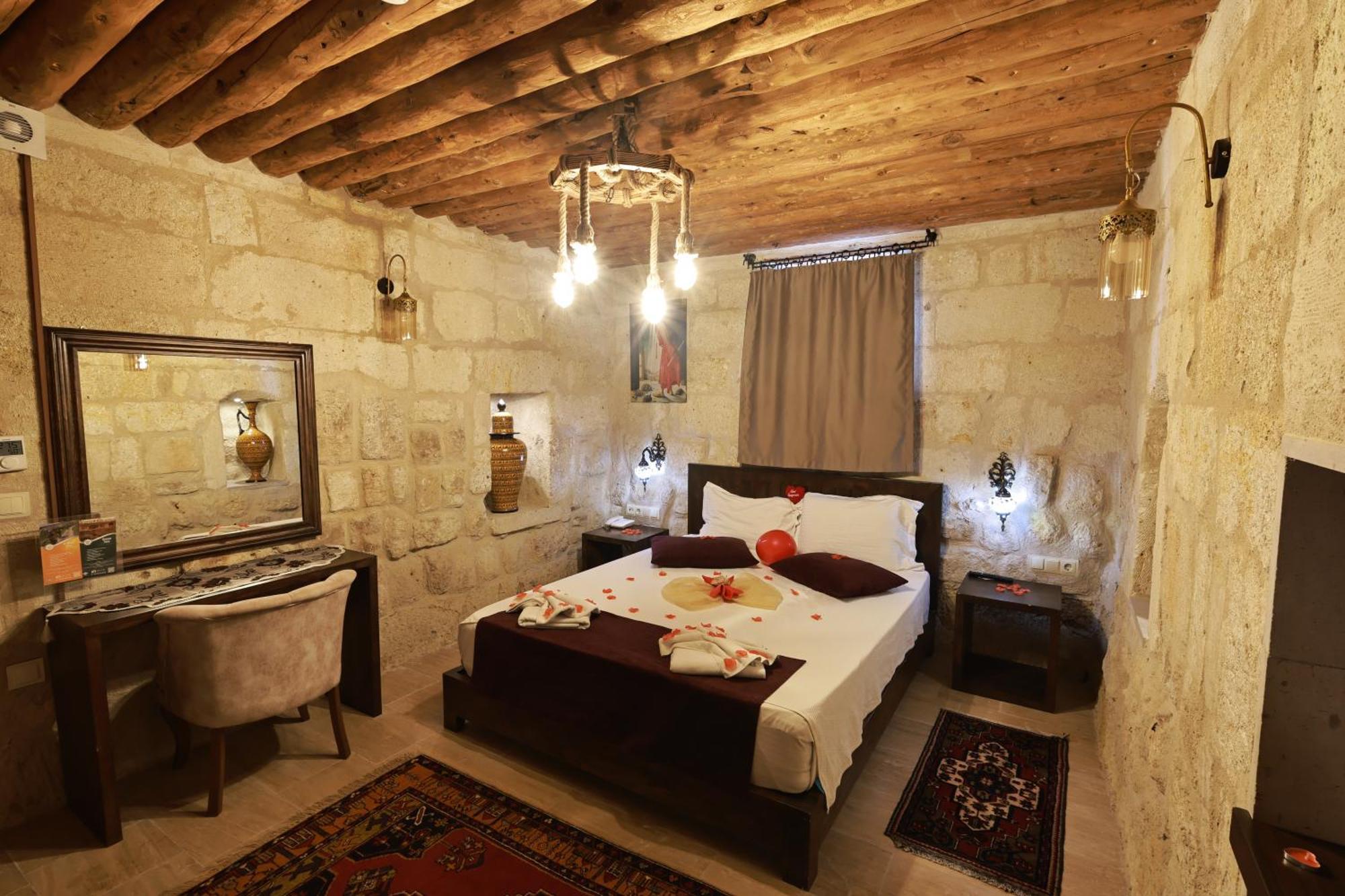 Tafana Cave & Stone Lodge Ürgüp Bagian luar foto