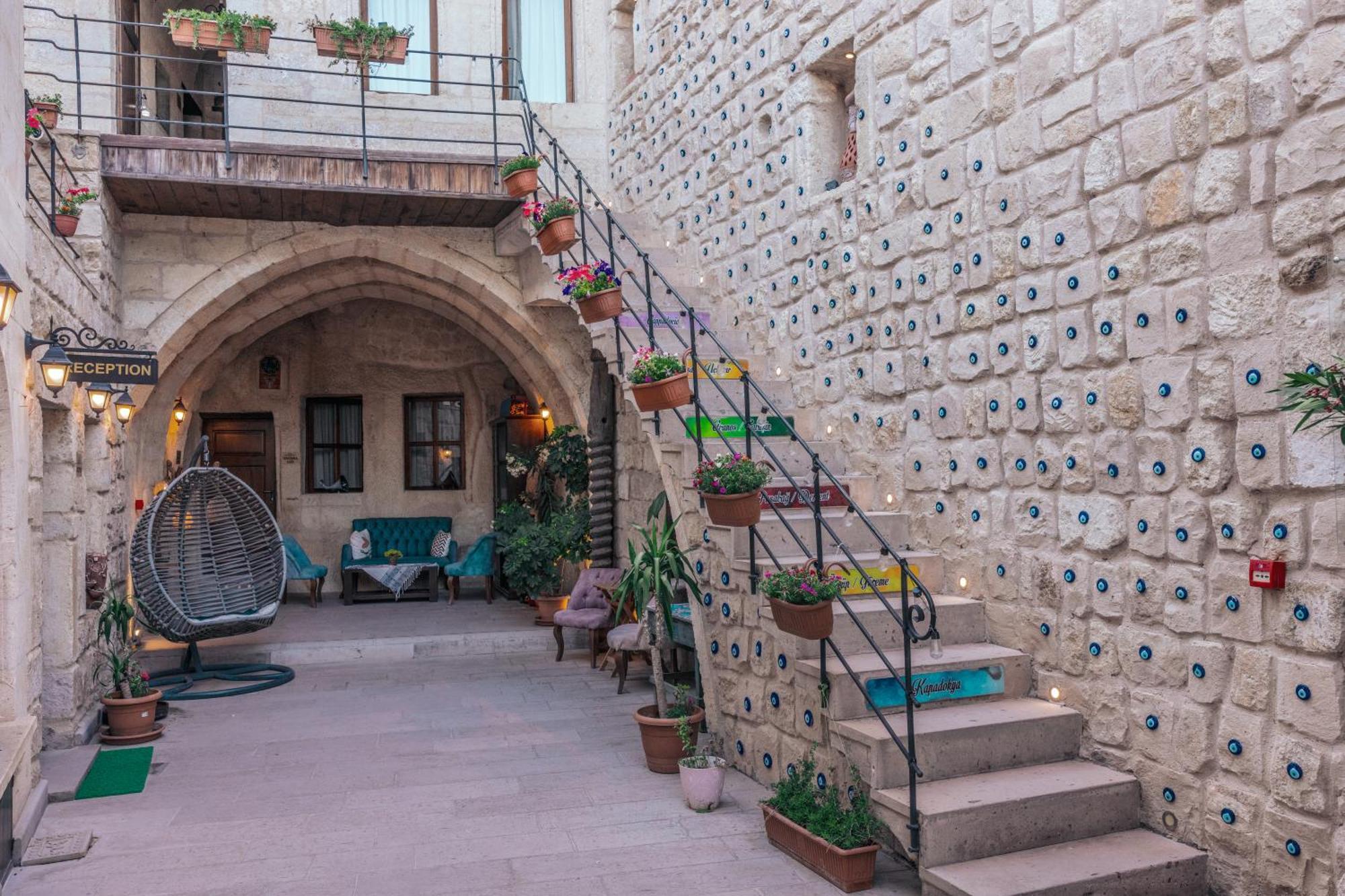 Tafana Cave & Stone Lodge Ürgüp Bagian luar foto