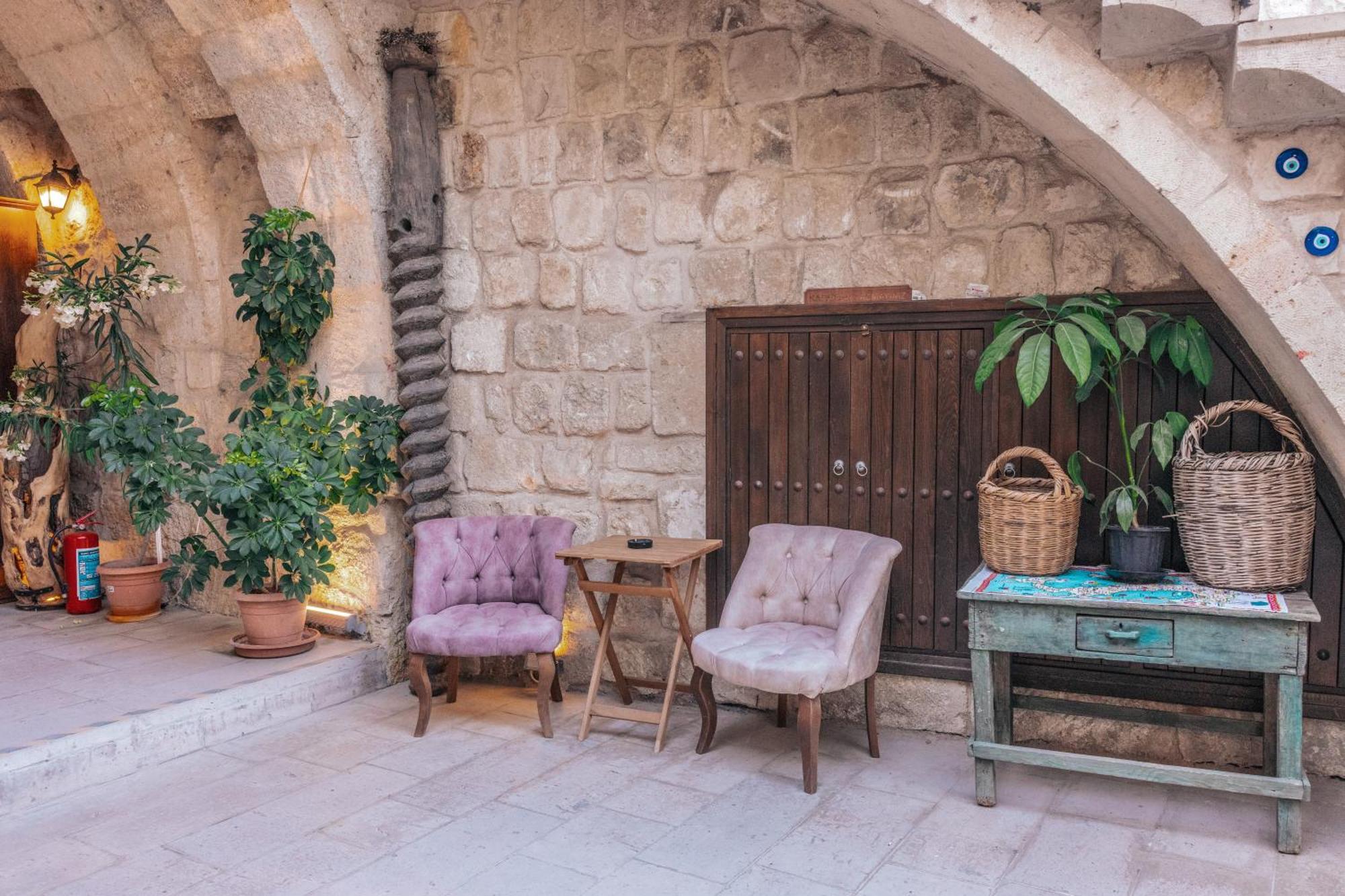 Tafana Cave & Stone Lodge Ürgüp Bagian luar foto