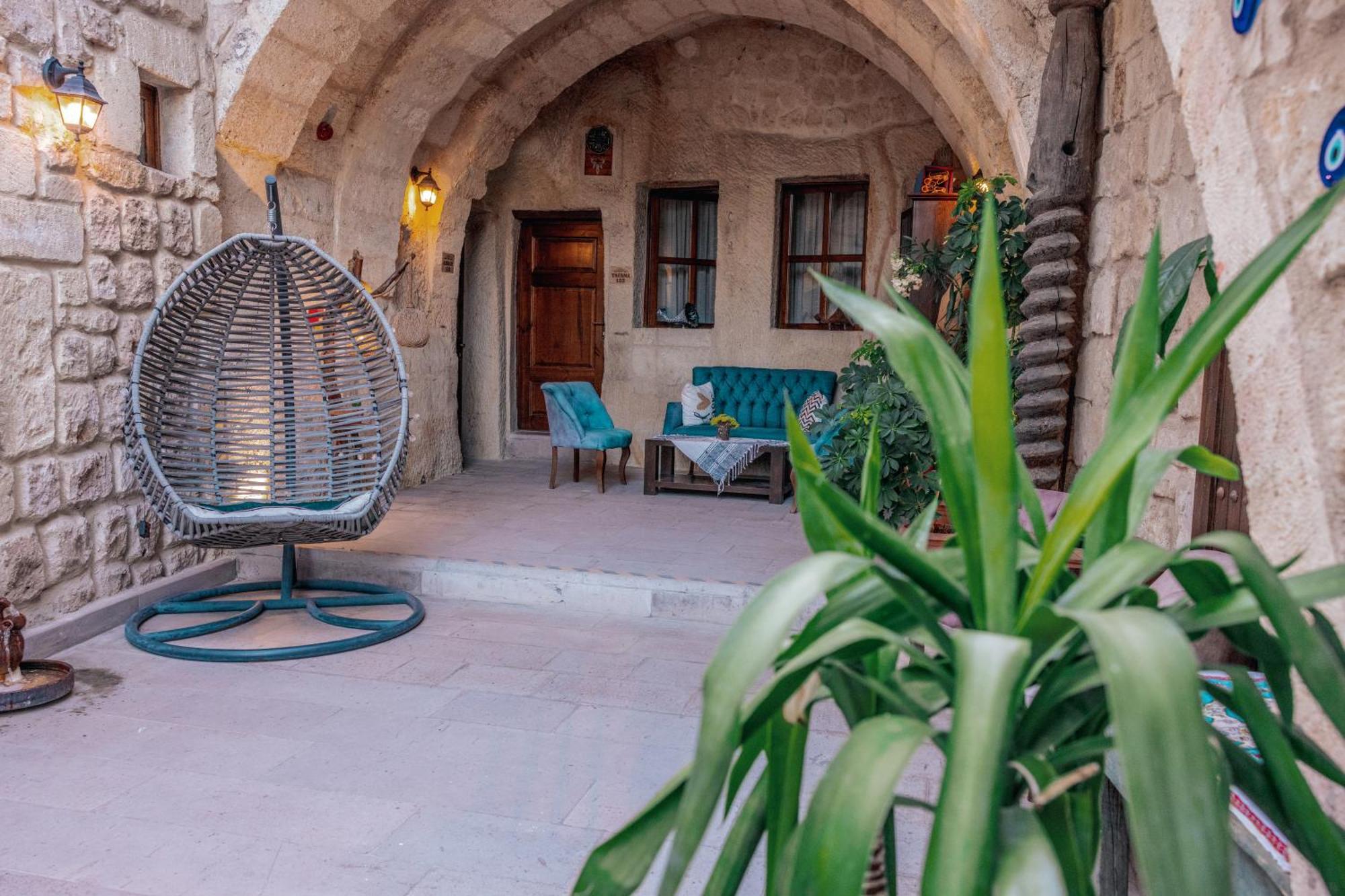Tafana Cave & Stone Lodge Ürgüp Bagian luar foto