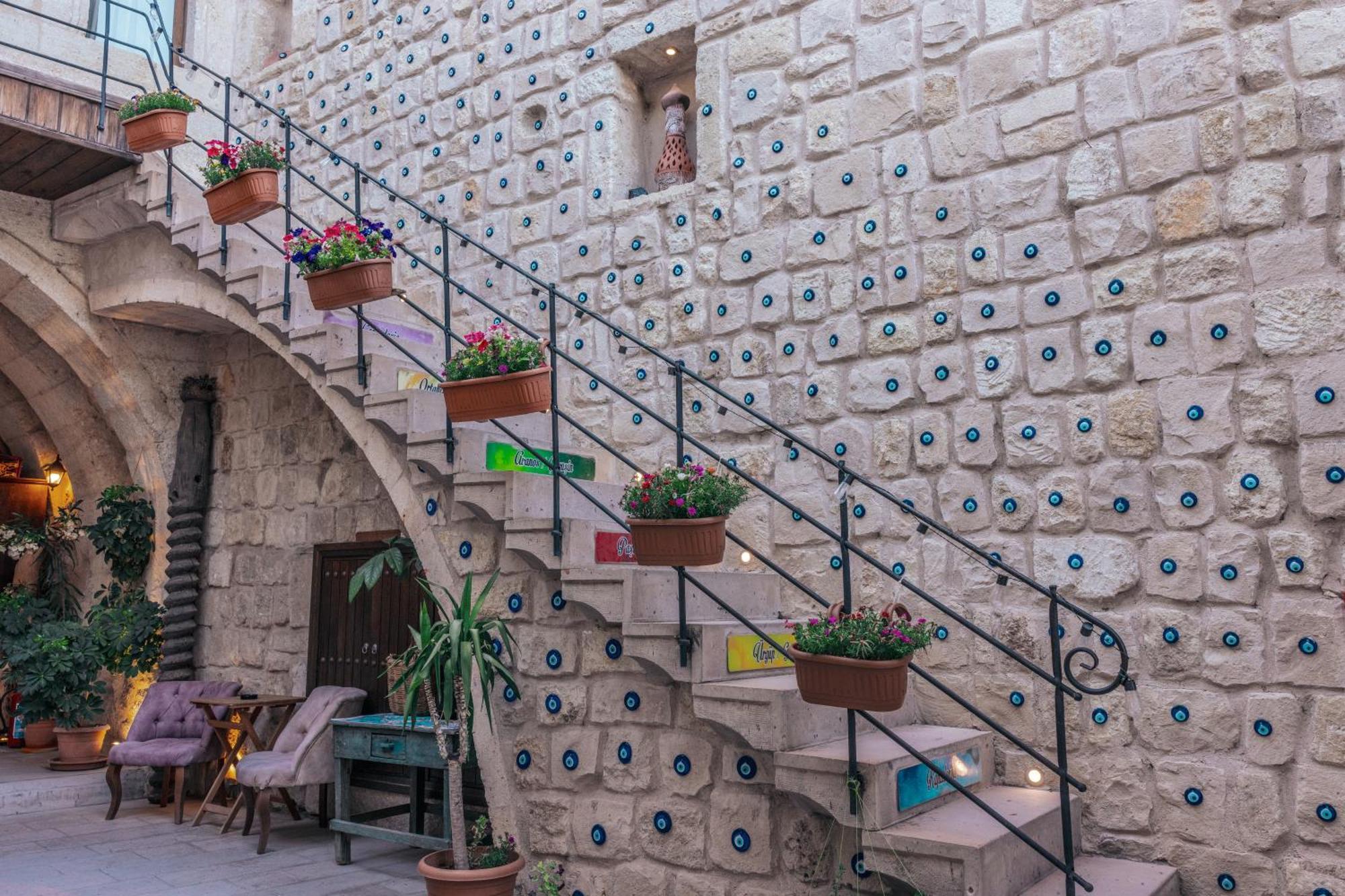 Tafana Cave & Stone Lodge Ürgüp Bagian luar foto